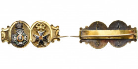 BELGIQUE, broche en or sur épingle (33,5 x 16 mm), avec deux médaillons reprenant l’avers d’une miniature de chevalier de l’Ordre de Léopold à titre m...