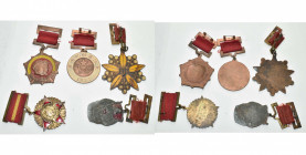 CHINE, lot de 5 distinctions à identifier (reproductions).
La plupart des insignes et distinctions répertoriées dans la collection du musée militaire...