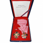 COREE DU SUD, République (1948-), Ordre du Mérite diplomatique, créé en 1963. Ensemble de 1e classe (bijou, écharpe et plaque), 2e modèle, dans son éc...