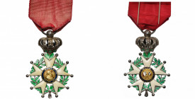 FRANCE, Ordre de la Légion d’honneur, étoile de chevalier du modèle de la monarchie de Juillet (1830-1848), en argent, avec anneau cannelé et ruban in...