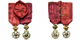 FRANCE, groupe de deux miniatures d’officier en or: Ordre de la Légion d’honneur (10 mm, modèle de la monarchie de Juillet, 1830-1848) et Ordre de Léo...