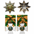 LUXEMBOURG, Ordre de la Couronne de chêne, ensemble de grand-croix: plaque en argent (89 mm), bijou de commandeur en vermeil (57 mm) et écharpe.