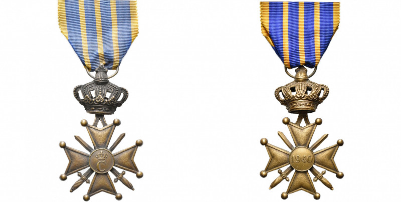 LUXEMBOURG, croix de Guerre 1940-1945, de fabrication belge, en bronze patiné (4...
