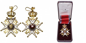 NORVEGE, Ordre de Saint-Olaf, croix de commandeur à titre militaire en or, 2e modèle, depuis 1906, dans un écrin cassé de J. Tostrup à Oslo. Rare....