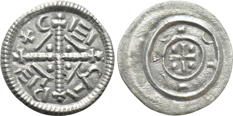 HUNGARY. Geza II (1141-1162). Denar. 

Obv: + C EI SA RE. 
Cross with pellets...