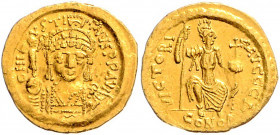 Byzanz Justinus II. 565-578 Solidus Konstantinopel (565-578) D N IVSTINVS P P AVG Geharnischte Büste von vorn mit Victoriaglobus / VICTORIA AVGGG A (D...
