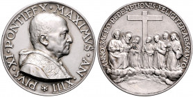 Vatikan Pius XI. 1922-1939 Silbermedaille o.J. AN XIII (v. Mistruzzi) auf die Heiligsprechung von 7 Heiligen Bartolotti 934. 
43,8mm 38,0g f.st