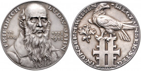Medaillen von Karl Goetz Silbermedaille 1928 mattiert auf den 150. Geburtstag von Friedrich Ludwig Jahn, i.Rd: BAYER. HAUPTMÜNZAMT. FEINSILBER Kien. 4...