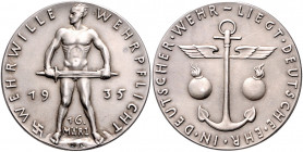 Medaillen von Karl Goetz Silbermedaille 1935 mattiert Wehrwille - Wehrpflicht, i.Rd: BAYER. HAUPTMÜNZAMT FEINSILBER Kien. 507. Slg. Bö. 6404. 
36,1mm...