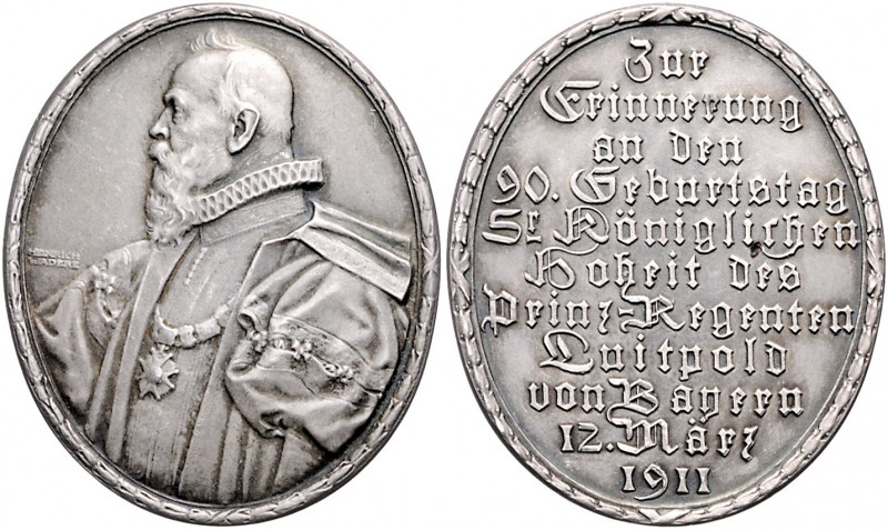 Medaillen von Karl Goetz Ovale Silbermedaille 1911 mattiert auf den 90. Geburtst...