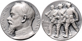 Die Mittelmächte - Personen - Ludwig III., König von Bayern Silbermedaille 1915 mattiert (v. Eue/Ball) marschierende Soldatengruppe, i.Rd: SILBER 800 ...