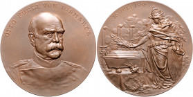 - Personen - Bismarck, Otto von 1815-1898 Bronzemedaille 1898 (v. Lauer) auf seinen Tod Bennert 224 (Ag). Slg. Bö. 5553. 
70,0mm 101,5g f.st