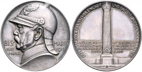 - Personen - Bismarck, Otto von 1815-1898 Lot o.J. von 2 Stücken: Silbermedaille (v.Hoppe/Lauer) auf seinen 100. Geburtstag, i.Rd: SILBER 990 Zetzm. 2...
