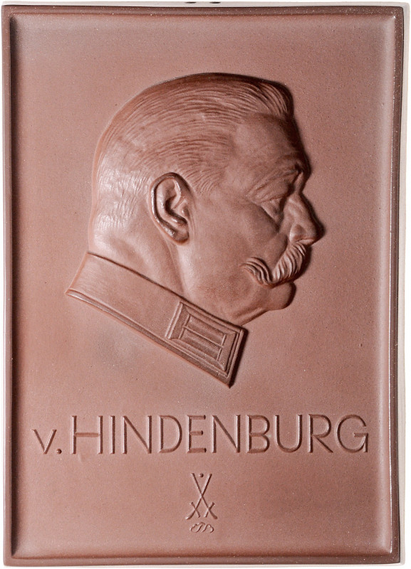 - Personen - Hindenburg, Paul v. 1847-1934 Braune Porzellanplakette o.J. (Meisse...