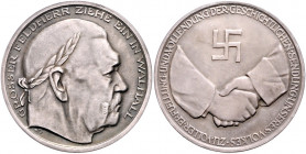 - Allgemeine Medaillen Silbermedaille 1934 (v. BB = B. Bleeker) auf den Tod von Hindenburg, i.Rd: BAYER. HAUPTMÜNZAMT FEINSILBER. 
36,0mm 21,9g vz
