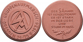 - Allgemeine Medaillen Porzellanmedaille 1934 braun auf den Gruppenaufmarsch der SA in Dresden Scheuch 1370a. 
51,7mm 19,1g st