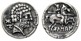 Iberia
Bolskan (Hueska) - Denario databile al periodo 133-30 a.C. - Diritto: testa maschile barbuta a destra - Rovescio: giovane cavaliere al galoppo...
