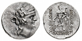 Thasos
Tetradramma databile al periodo 150-120 a.C. - Diritto: testa di Dioniso a destra, con corona d'edera - Rovescio: Eracle stante a sinistra tie...