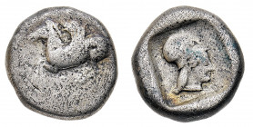 Corinzia
Corinto - Statere databile al periodo 345-307 a.C. - Diritto: Pegaso in volo verso sinistra - Rovescio: testa elmata di Atena a sinistra, or...
