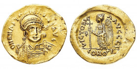 Anastasio (491-518 d.C.) - Solido databile al periodo 498-518 - Zecca: Costantinopoli - Diritto: mezzo busto elmato e diademato dell'Imperatore di fro...