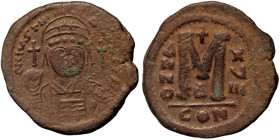 Justinian I (1 August 527 – 14 November 565) AE34 Follis year XVIII (543-544), 
D N IVSTINI – ANVS PP AVG - Helmeted, pearl-diademed and cuirassed bus...
