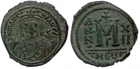 Maurice Tiberius 582-602 AD, AE follis, Theoupolis (Antioch) Mint,
12.01 gr. 32 mm