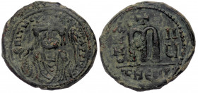 Maurice Tiberius. 582-602. AE follis Theoupolis / Antioch mint
13.52 gr. 30 mm