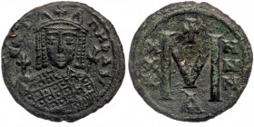 IRENE (797-802). Follis. Constantinople. AE
ЄIRINH ЬAS./ Crowned facing bust, holding cruciform sceptre and globus cruciger.
Rev: Large M; X/X/X - N/N...