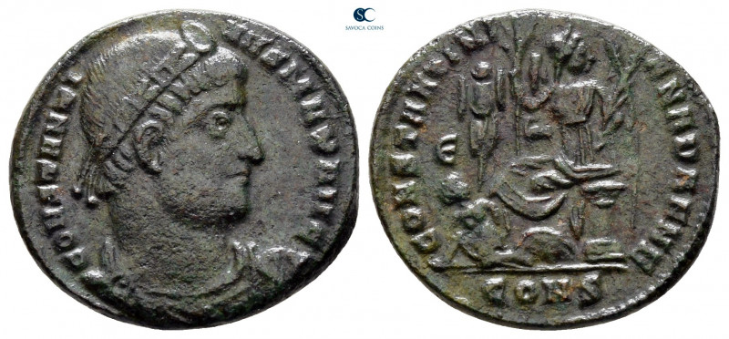 Constantine I the Great AD 306-337. Constantinople
Follis Æ

19 mm, 2,76 g
...