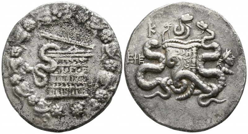 Ionia. Ephesos Dated CY 20 = 140-139 BC.
Cistophoric Tetradrachm AR

29mm., 1...