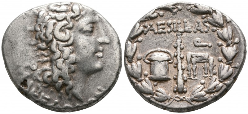 Macedon. Aesillas, quaestor 95-70 BC.
Tetradrachm AR

28mm., 15,72g.

MAKEΔ...