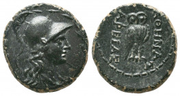 MYSIA. Pergamon. Ae (Circa 133-27 BC).
Helmeted head of Athena right within wreath.
Owl standing right, head facing.
Von Fritze, Pergamon 28 var.
...
