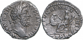 ROMAN EMPIRE
Commodus (177-192 AD), AR Denar (2,8g), struck 189 AD, Rome
M COMM ANT P FEL AVG BRIT, laureate Head right / FORTVNAE MANENTI, Fortuna ...