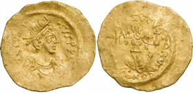 BYZANTINE EMPIRE
Justinus I (518-527), Tremissis, Gold (1.5 g), Constantinopole. 
Diademed, draped, and cuirassed bust right / Victory advancing rig...