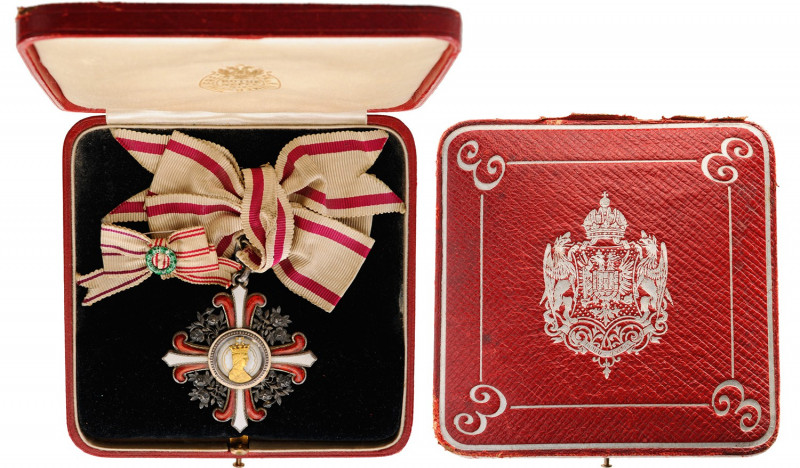 AUSTRIA
Order of St. Elizabeth
A 2nd Class decoration: the cross in silver wit...