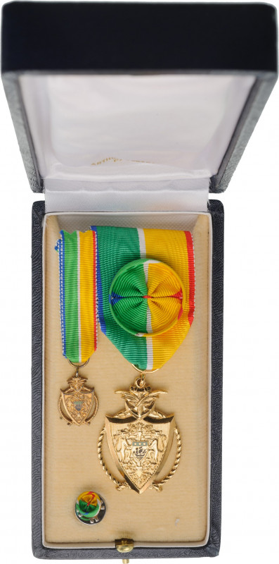 GABON
NATIONAL ORDER OF MERIT
Officer's Cross, instituted in 1971. Breast Badg...