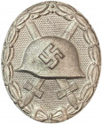 GERMANY- 3RD REICH
Wounded Badge
Silver Grade. Breast Bagde, 44x37 mm, Zinc, vertical pin on the back. II 
Estimate: EUR 150 - 300