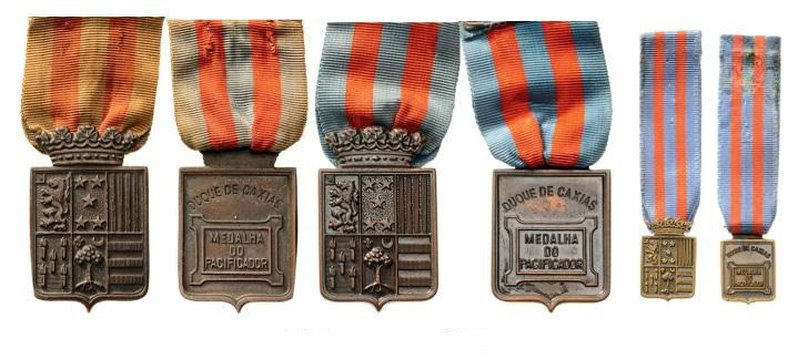 SPAIN
Lot of 3 Medal for Peace, Duke of Caxias
Breast Badges, 34x28 mm, Bronze...