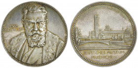 Silbermedaille, 1925
Deutschland, Weimarer Republik 1919 - 1933. auf das deutsche Museum in München.. 16,26g
feiner Kratzer im Avers.
vz