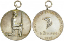 Ag - Schützenmedaille, 1927
Deutschland, Weimarer Republik 1919 - 1933. XVIII Deutsches Bundesschießen in München, an Öse.. 29,00g
vz