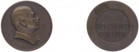 Bronzemedaille, 1929
Deutschland, Weimarer Republik 1919 - 1933. auf Dr. Gustav Stesemann 1878-1929, von M+W Stuttgart, Dm 50,5 mm.. 47,40g
stgl