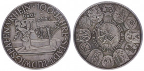 Silbermedaille, 1959
Deutschland, BRD. auf die 100 Jahre der Stadterhebung 1859-1959, Dm 36 mm.. 24,56g
stgl