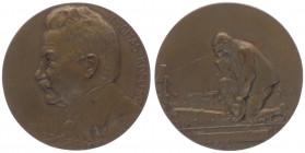 Franz Joseph I. 1848 - 1916
Bronzemedaille, o. Jahr. auf Thomas Koschat, *1845 +1914, Kärntner Sänger u. Lieder- u. Quartett- Komponist, von H. Schaef...