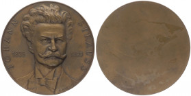 Bronzemedaille, o. Jahr
auf Johann Strauss, einseitig.. Wien
168,57g
vz/stgl
