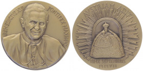 Bronzemedaille, 2007
auf den Besuch von Papst Benedikt XVI.. Salzburg
61,79g
stgl