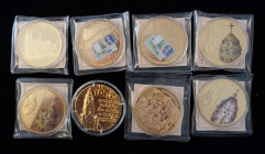 Moderne Medaillen
Deutschland. Gigant-Ausgaben 8 Stück. Völkerschlachtdenkmal, Saint Paul, Kölner Dom, Tiara, Deutsche Banknoten, Lot no return - Umta...