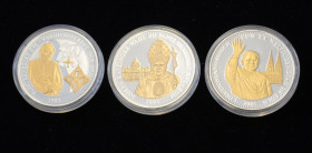 Moderne Medaillen
Deutschland. Lot mit 3 Medaillen. Benedikt XVI.