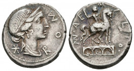 GENS AEMILIA. Denario. (Ar. 3,71g/18mm). 114-113 a.C. Roma. (FFC 103; Crawford 291/1). Anv: Cabeza laureada de Roma a derecha, detrás estrella, delant...