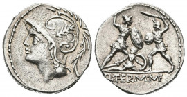 GENS MINUCIA. Denario. (Ar. 3,98g/19mm). 103 a.C. Roma. (FFC 928; Crawford 319/1). Anv: Cabeza de Marte a izquierda. Rev: Dos soldados combatiendo, en...