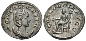 OTACILIA SEVERA. Antoniniano. (Ar. 3,58g/22mm). 246-248 d.C. (RIC 125c). Anv: Busto diademado y drapeado de Otacilia Severa a derecha sobre creciente,...
